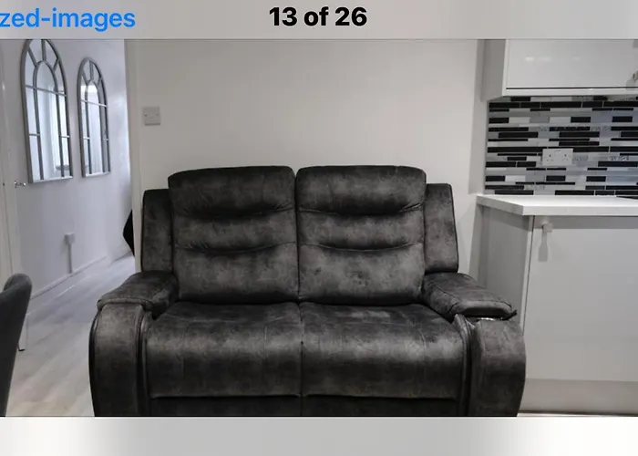 Amber Apartments, Free Parking, 3 Bedrooms, Sleeps 5, 1 En-Suite Plus 1 Bath/Shower Room