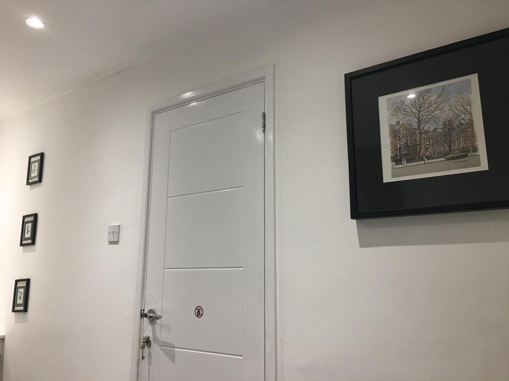Apartment Amber Apartments, Free Parking, 3 Bedrooms, Sleeps 5, 1 En-suite 1 Bath/shower *
